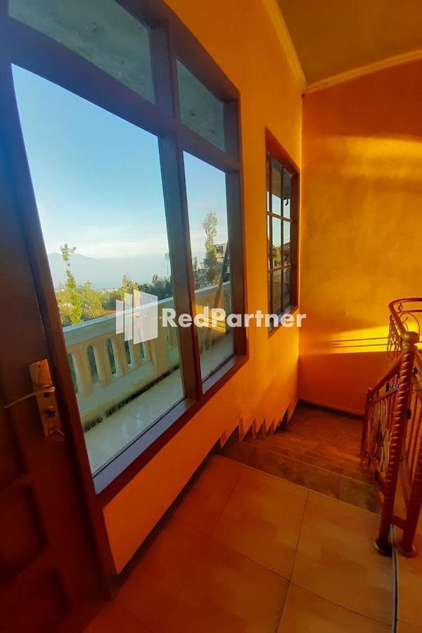 Bromo Indah Lestari Homestay Mitra Reddoorz Pasuruan Exterior foto