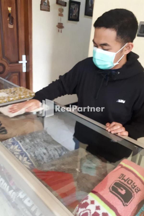 Bromo Indah Lestari Homestay Mitra Reddoorz Pasuruan Exterior foto
